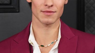 Photo of Shawn Mendes Addresses “Frustrating” Rumors About His Sexuality: “I Really Suffered”