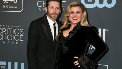 Photo of Kelly Clarkson asks judge to declare her legally single amid divorce proceedings.