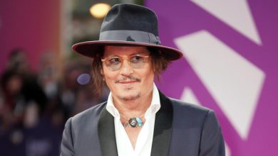 Photo of Johnny Depp makes rare red carpet appearance amid Amber Heard drama