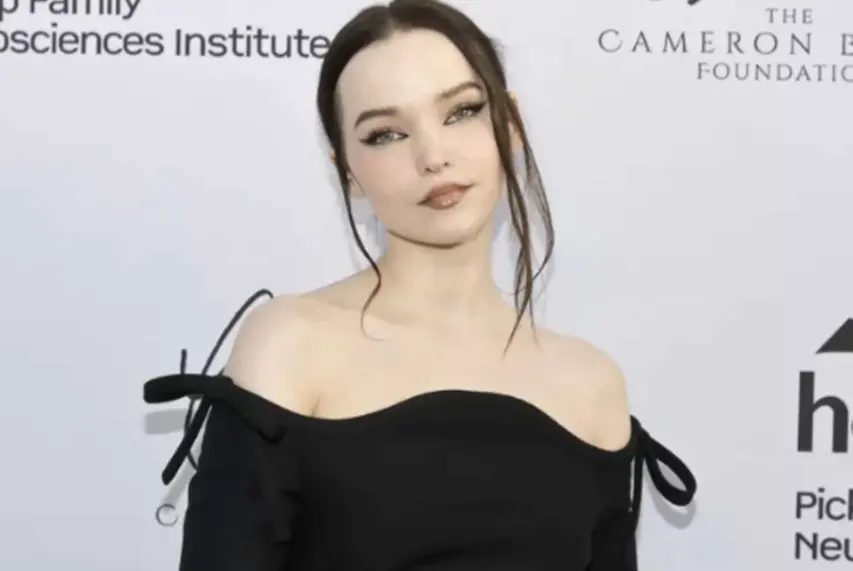 Photo of Dove Cameron Claims That Going Brunette Completely Changed Who She Was