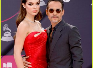 Photo of Marc Anthony Marries Nadia Ferreira, & the Guest List Featured Some Major Stars & a Professional Athlete Best Man